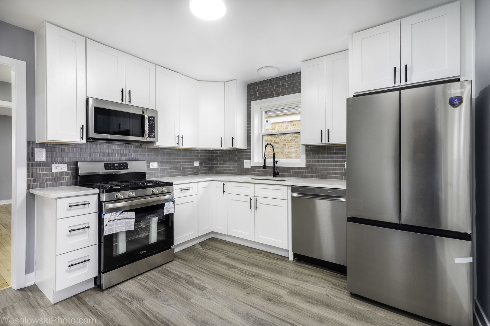 2504 Leyden Avenue, River Grove, IL 60171