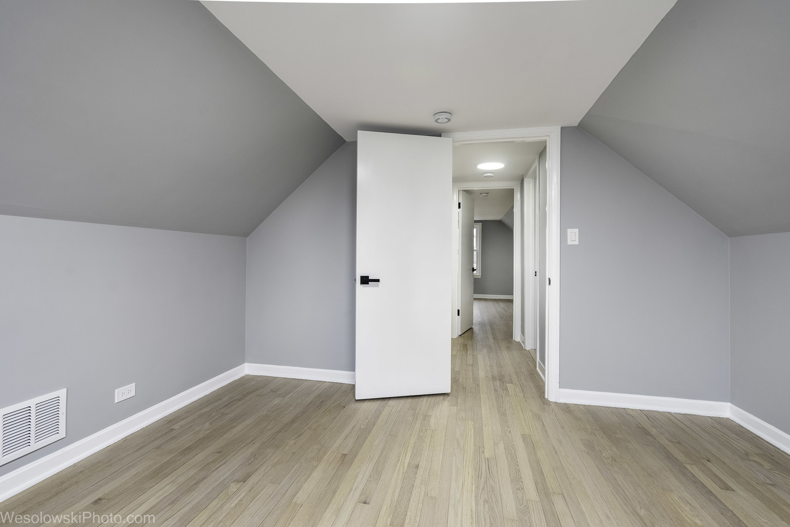 2504 Leyden Avenue, River Grove, IL 60171