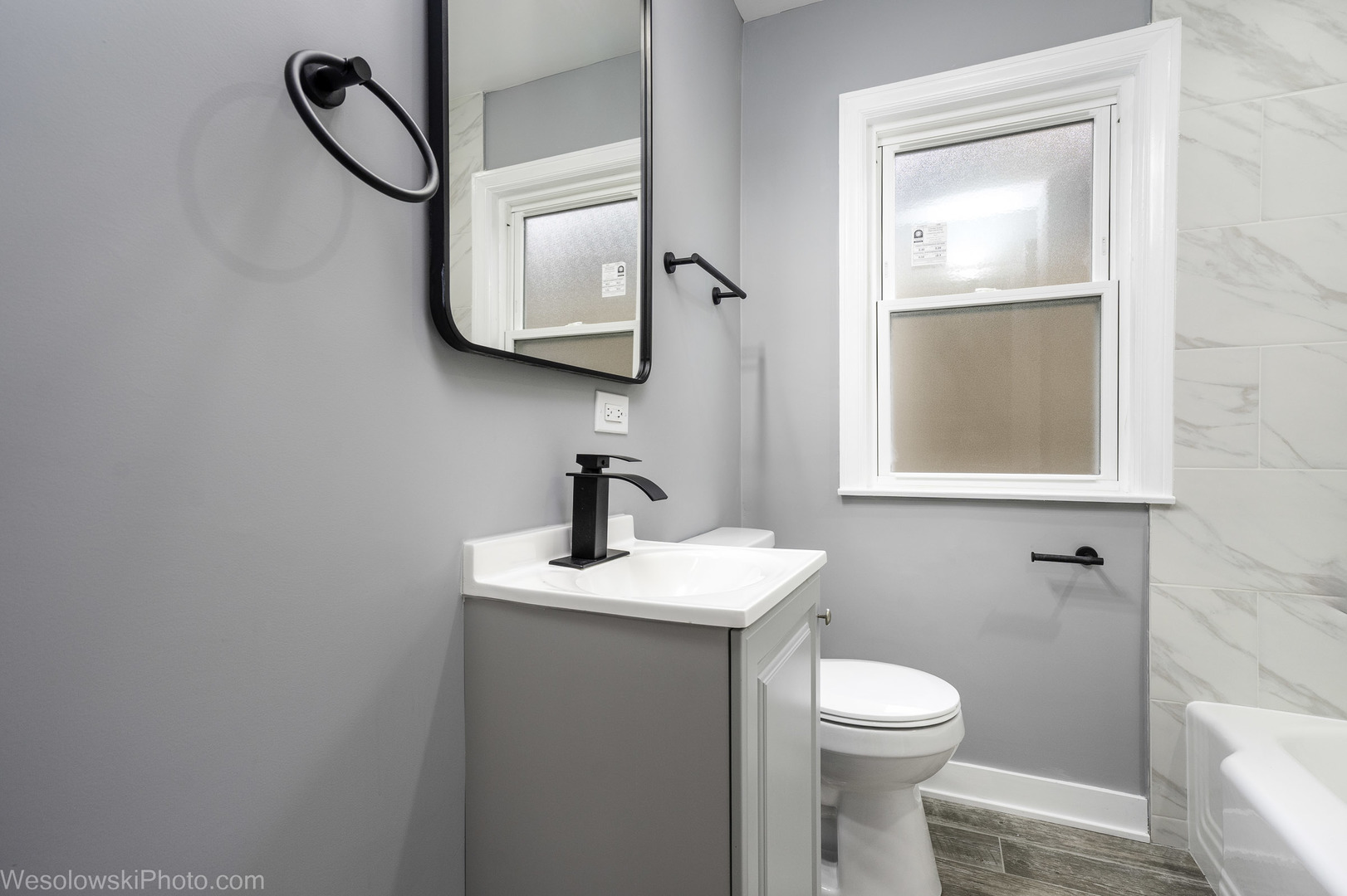 2504 Leyden Avenue, River Grove, IL 60171