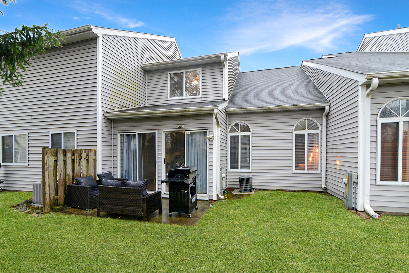 461 Canterbury Drive #461, Carol Stream, IL 60188