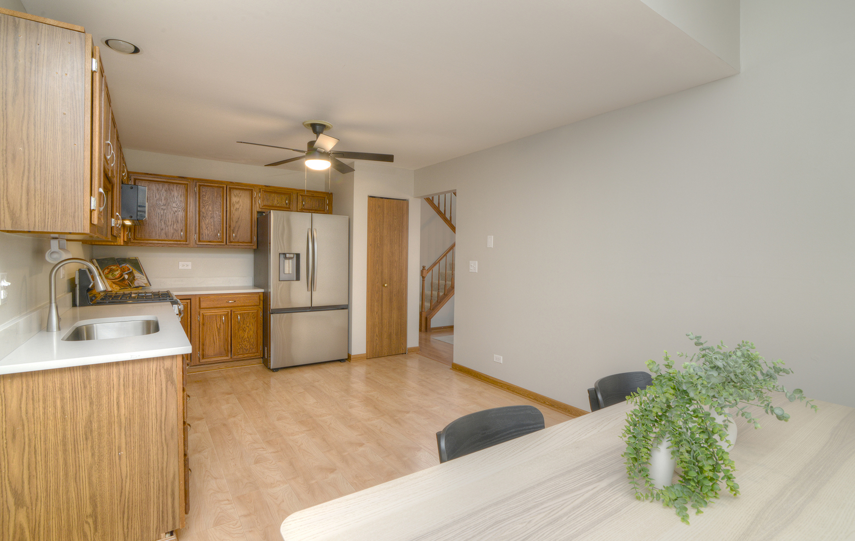 461 Canterbury Drive #461, Carol Stream, IL 60188