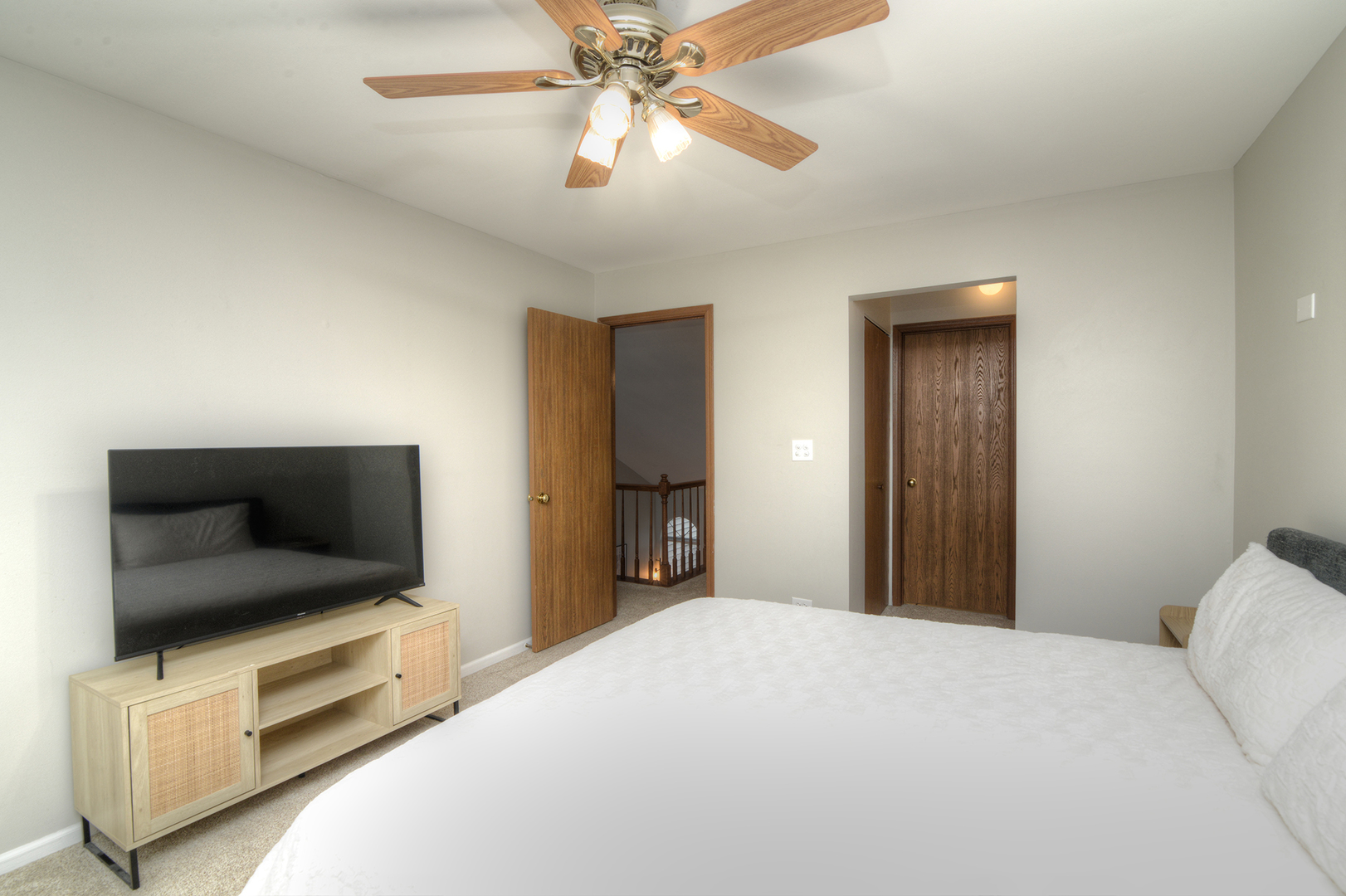 461 Canterbury Drive #461, Carol Stream, IL 60188