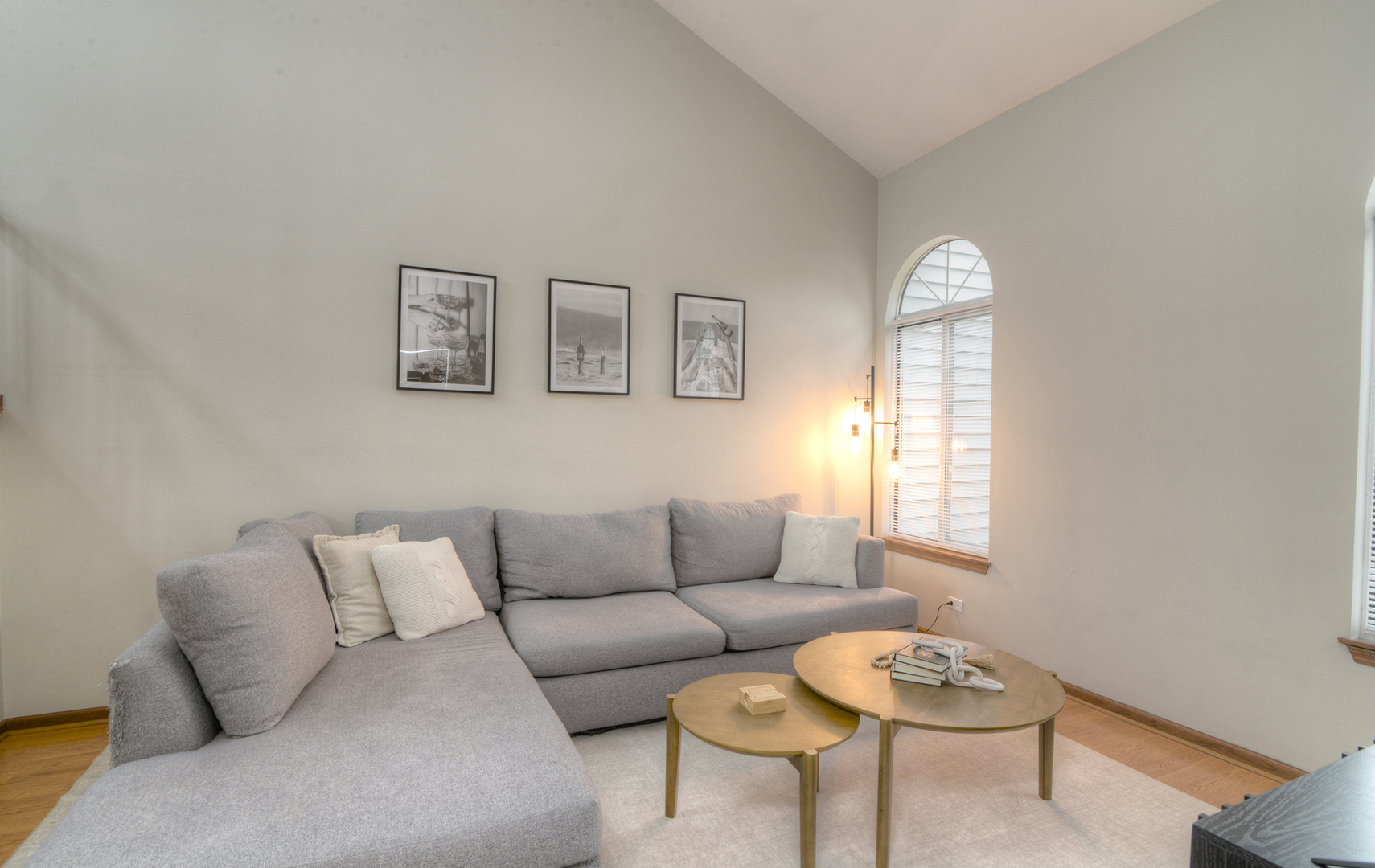 461 Canterbury Drive #461, Carol Stream, IL 60188