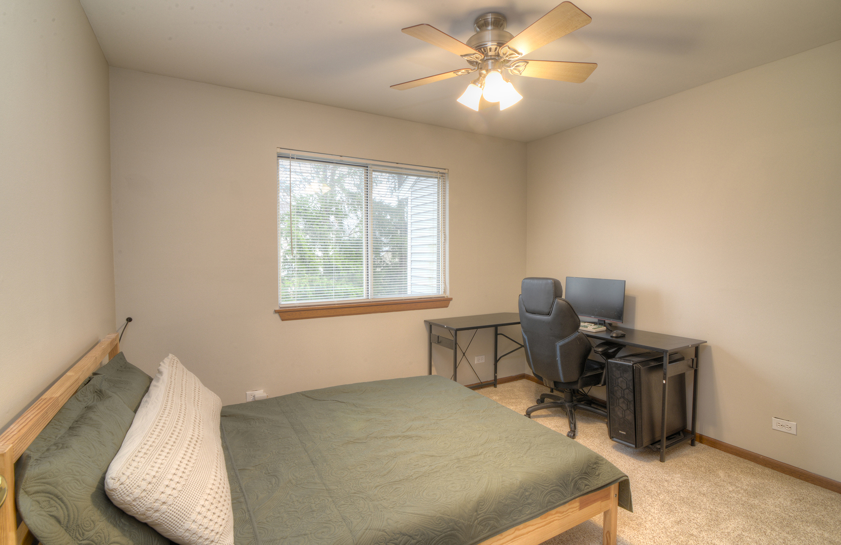 461 Canterbury Drive #461, Carol Stream, IL 60188