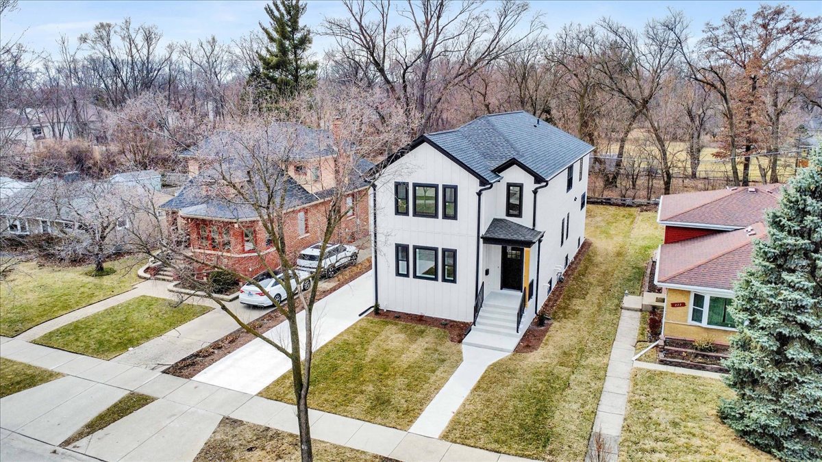 218 N Park Avenue, Lombard, IL 60148