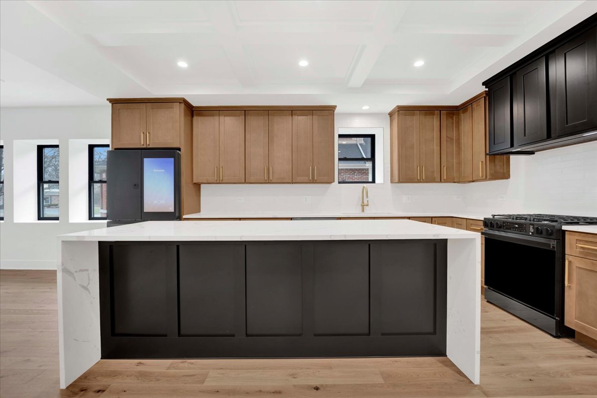 218 N Park Avenue, Lombard, IL 60148