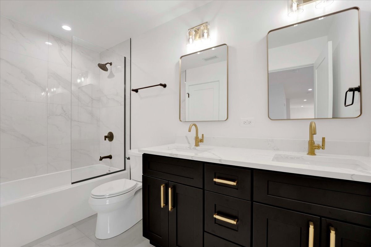 218 N Park Avenue, Lombard, IL 60148