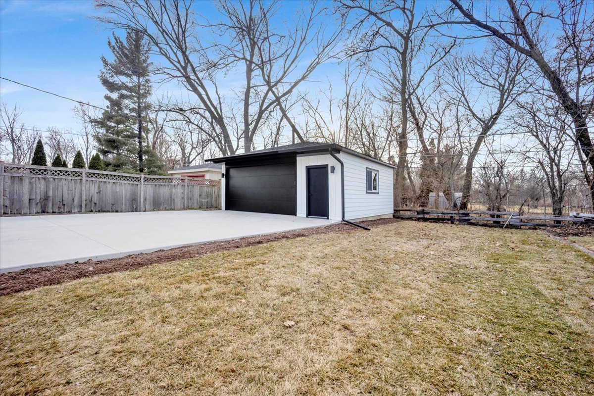 218 N Park Avenue, Lombard, IL 60148