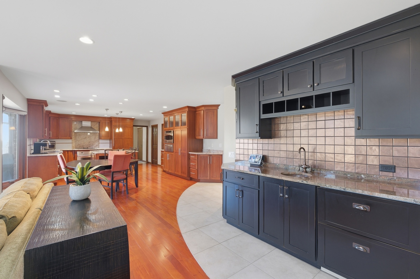 9 Equestrian Way, Lemont, IL 60439