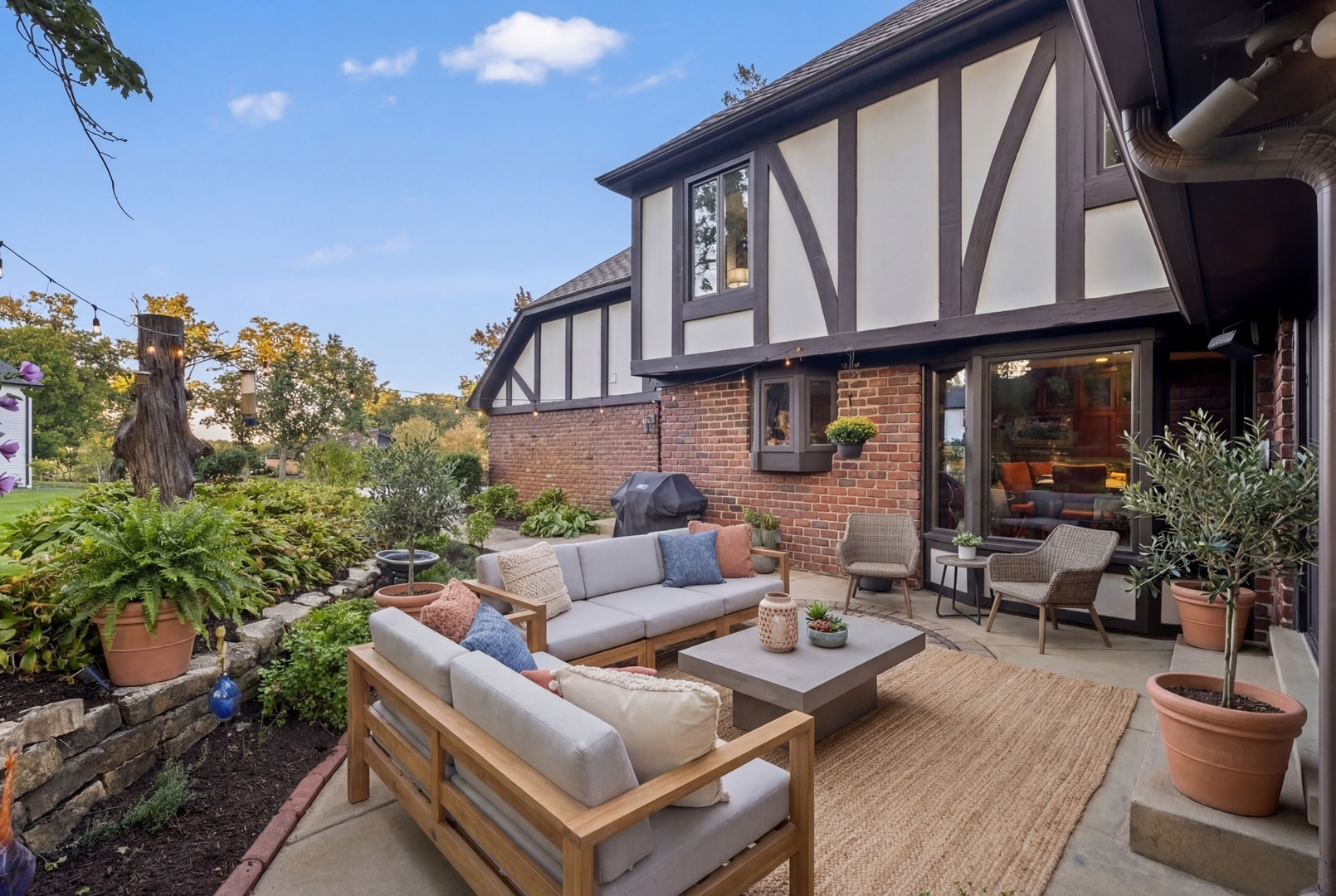 9 Equestrian Way, Lemont, IL 60439