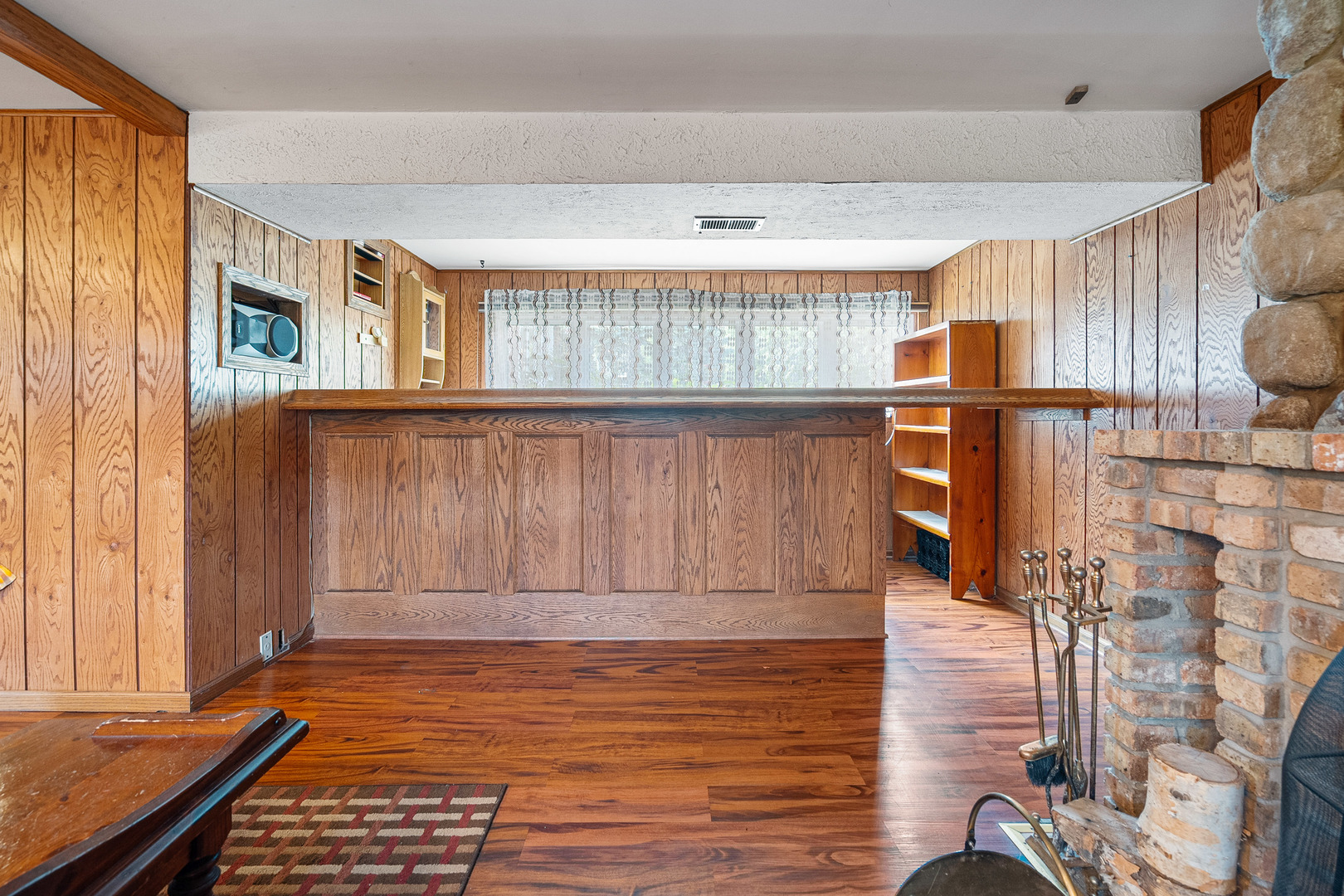 8832 Pleasant Avenue, Hickory Hills, IL 60457