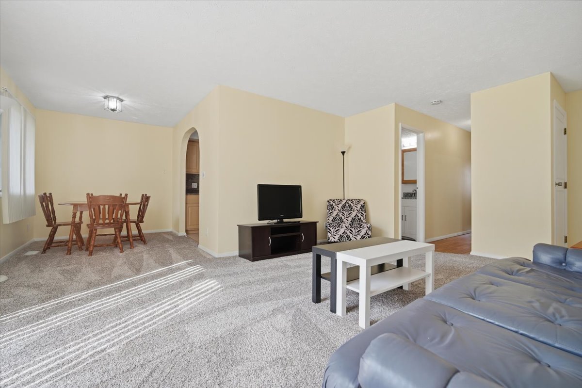 1600 Northbrook #B9, Normal, IL 61761