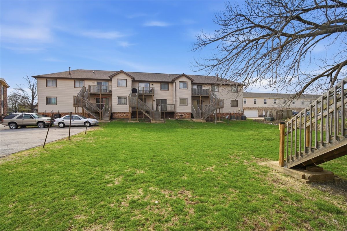 1600 Northbrook #B9, Normal, IL 61761