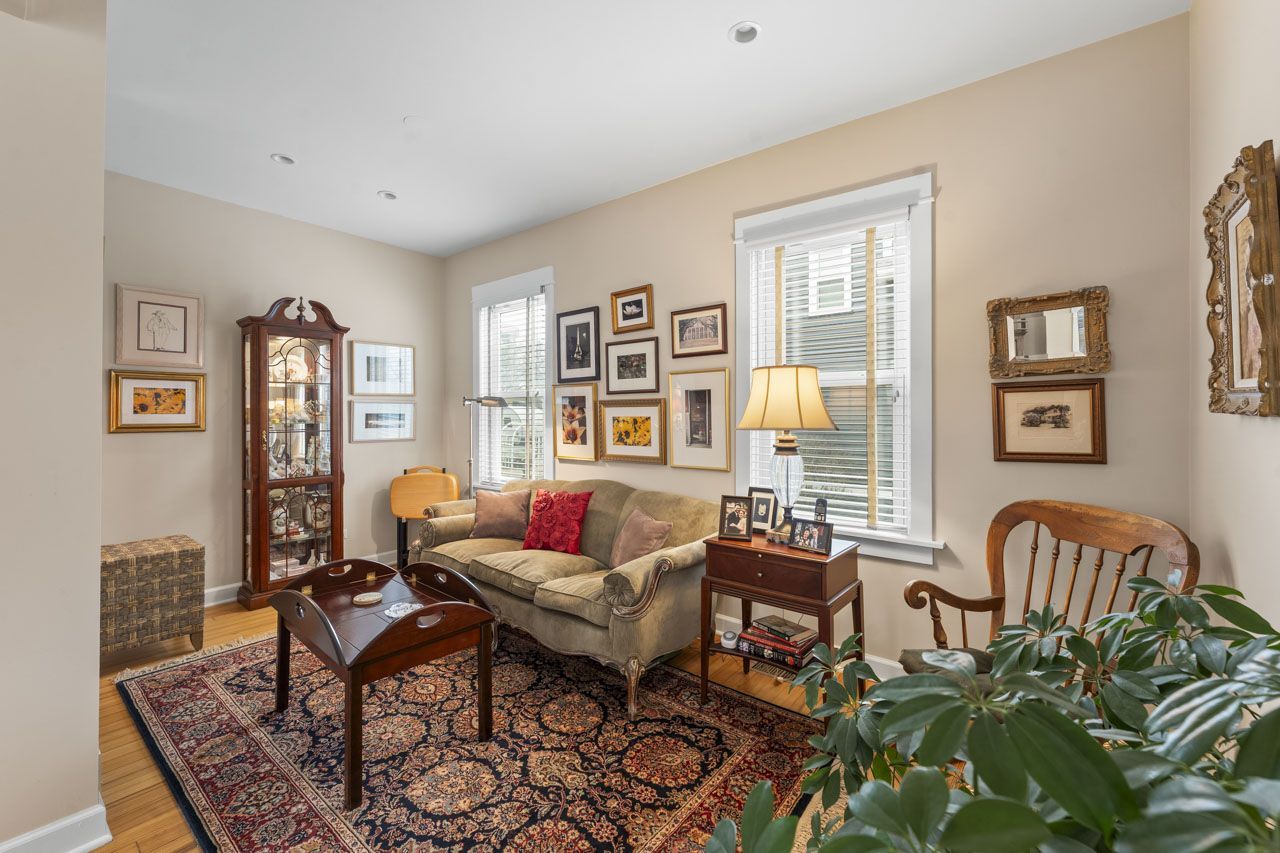 114 S Elm Street, Mount Prospect, IL 60056