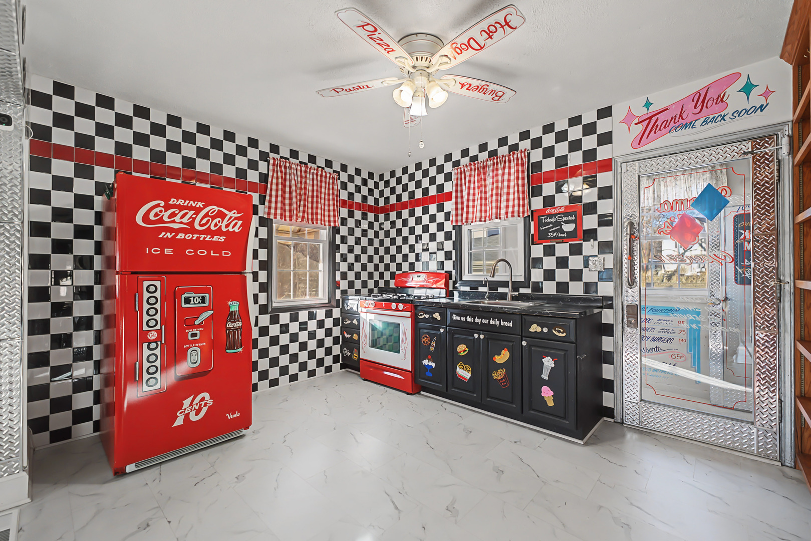 880 Bemis Road, Glen Ellyn, IL 60137