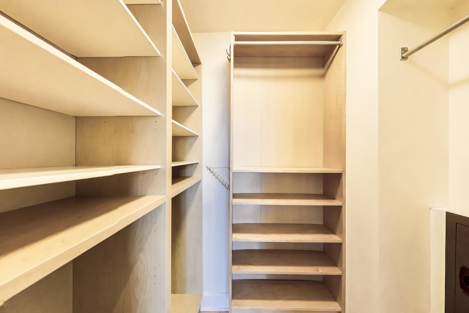 1450 N Astor Street #9C, Chicago, IL 60610