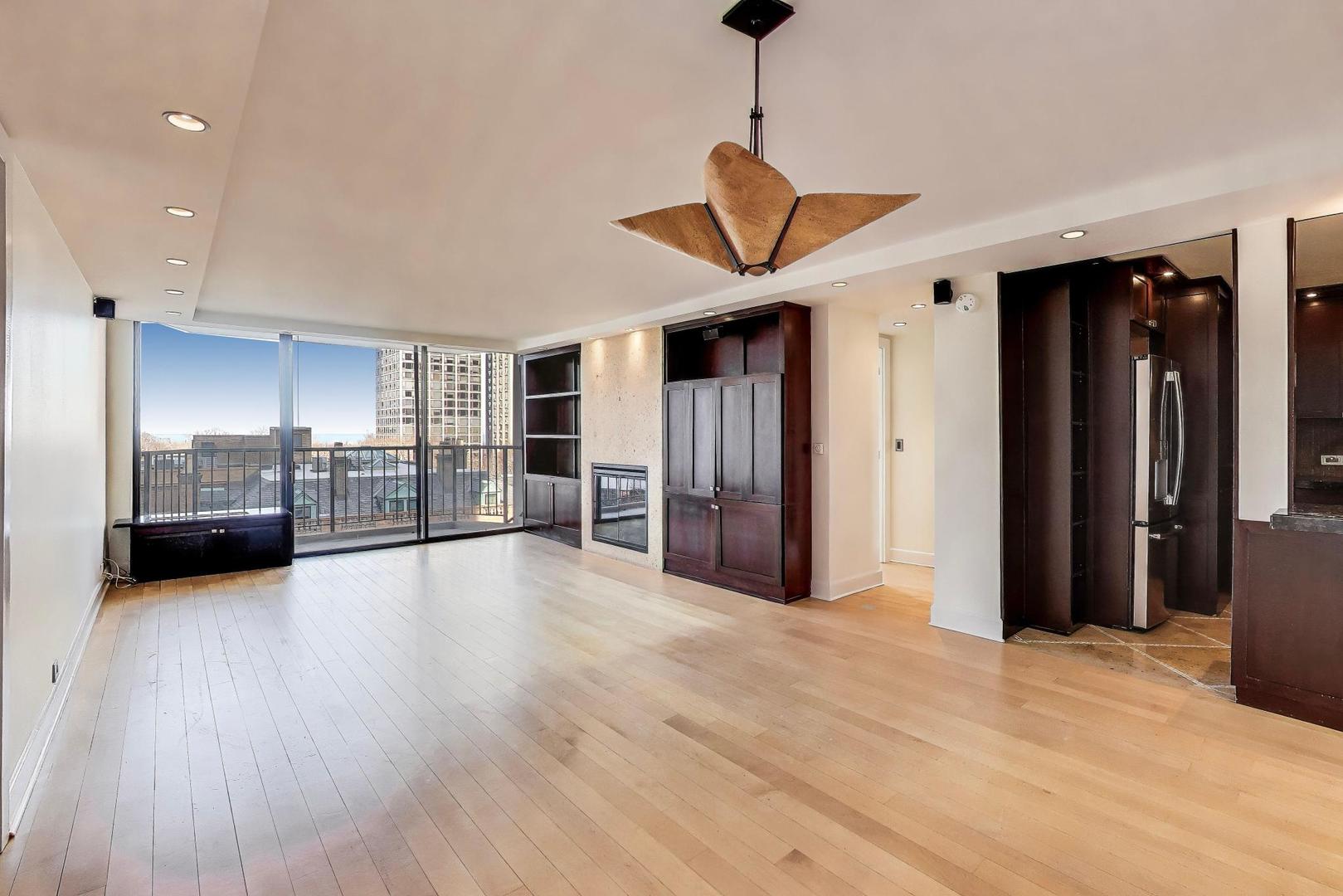 1450 N Astor Street #9C, Chicago, IL 60610