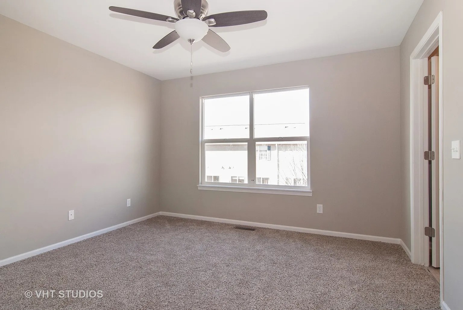 1325 Chestnut Lane, Yorkville, IL 60560