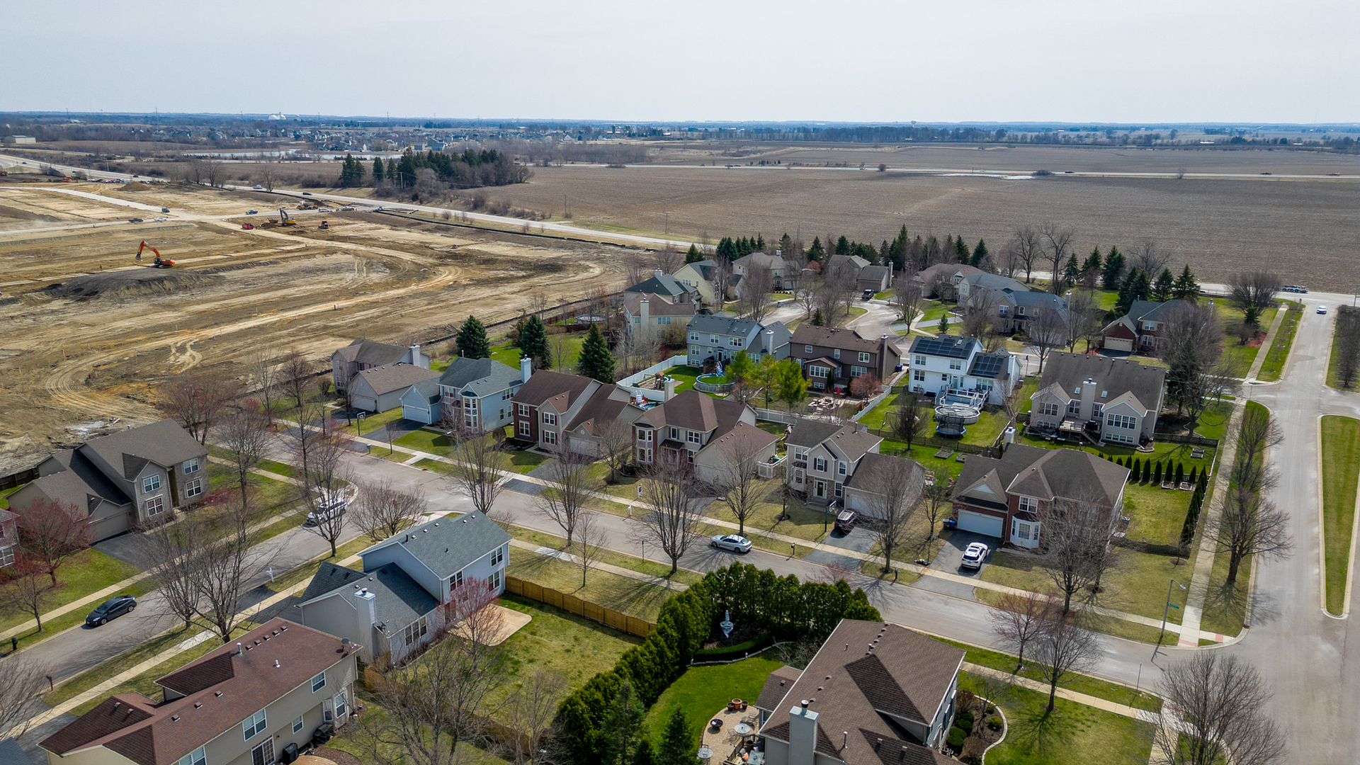 305 Hampton Road, Sugar Grove, IL 60554