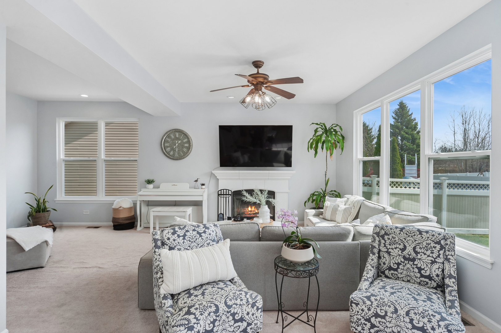 305 Hampton Road, Sugar Grove, IL 60554