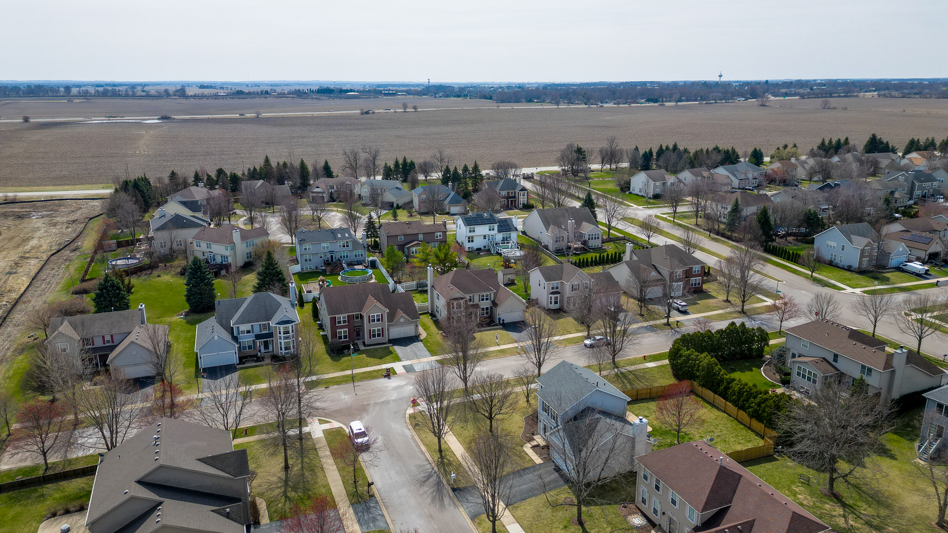 305 Hampton Road, Sugar Grove, IL 60554