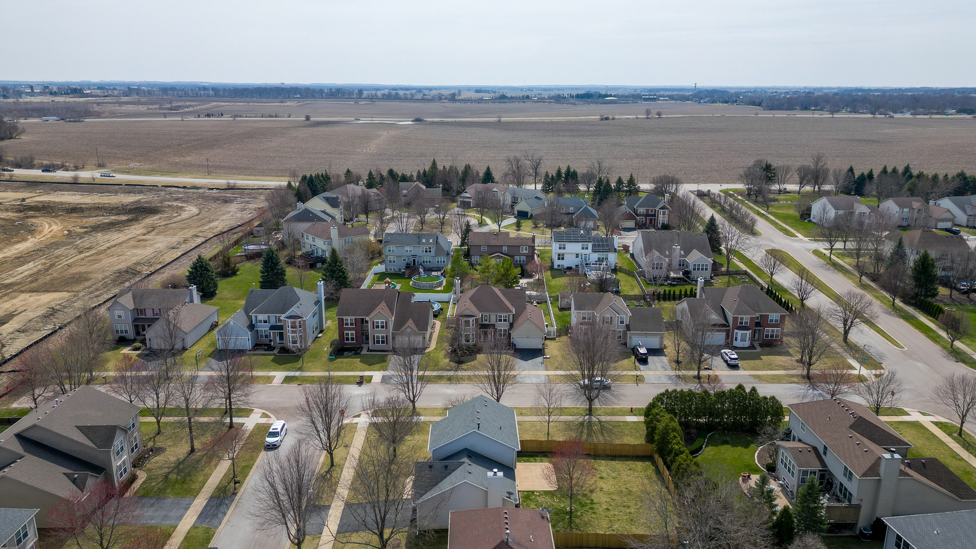 305 Hampton Road, Sugar Grove, IL 60554