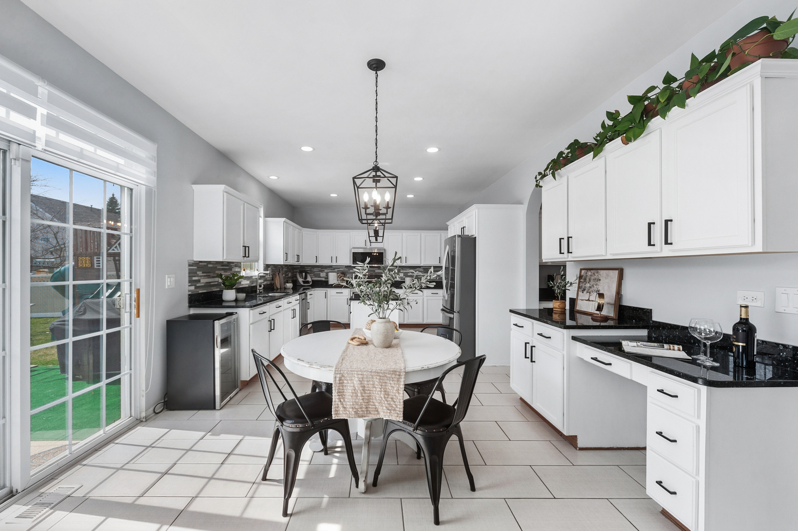 305 Hampton Road, Sugar Grove, IL 60554