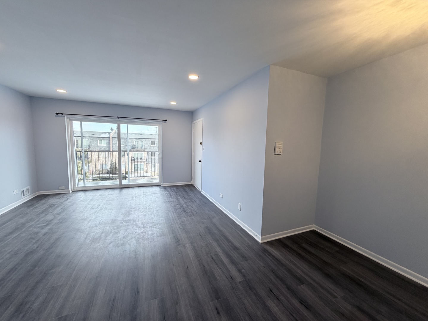 9460 Bay Colony Drive #3N, Des Plaines, IL 60016