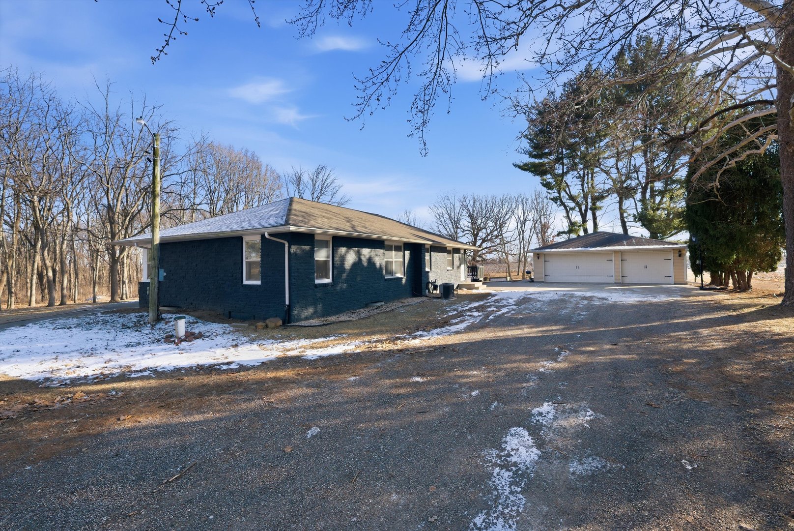 1834 Wolverine Road, Dixon, IL 61021