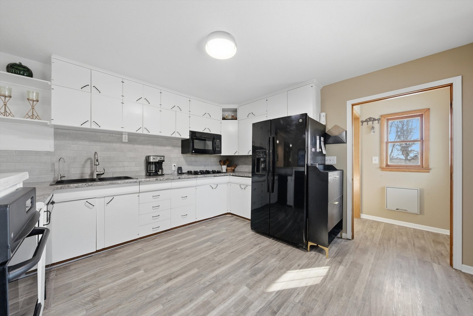 1834 Wolverine Road, Dixon, IL 61021