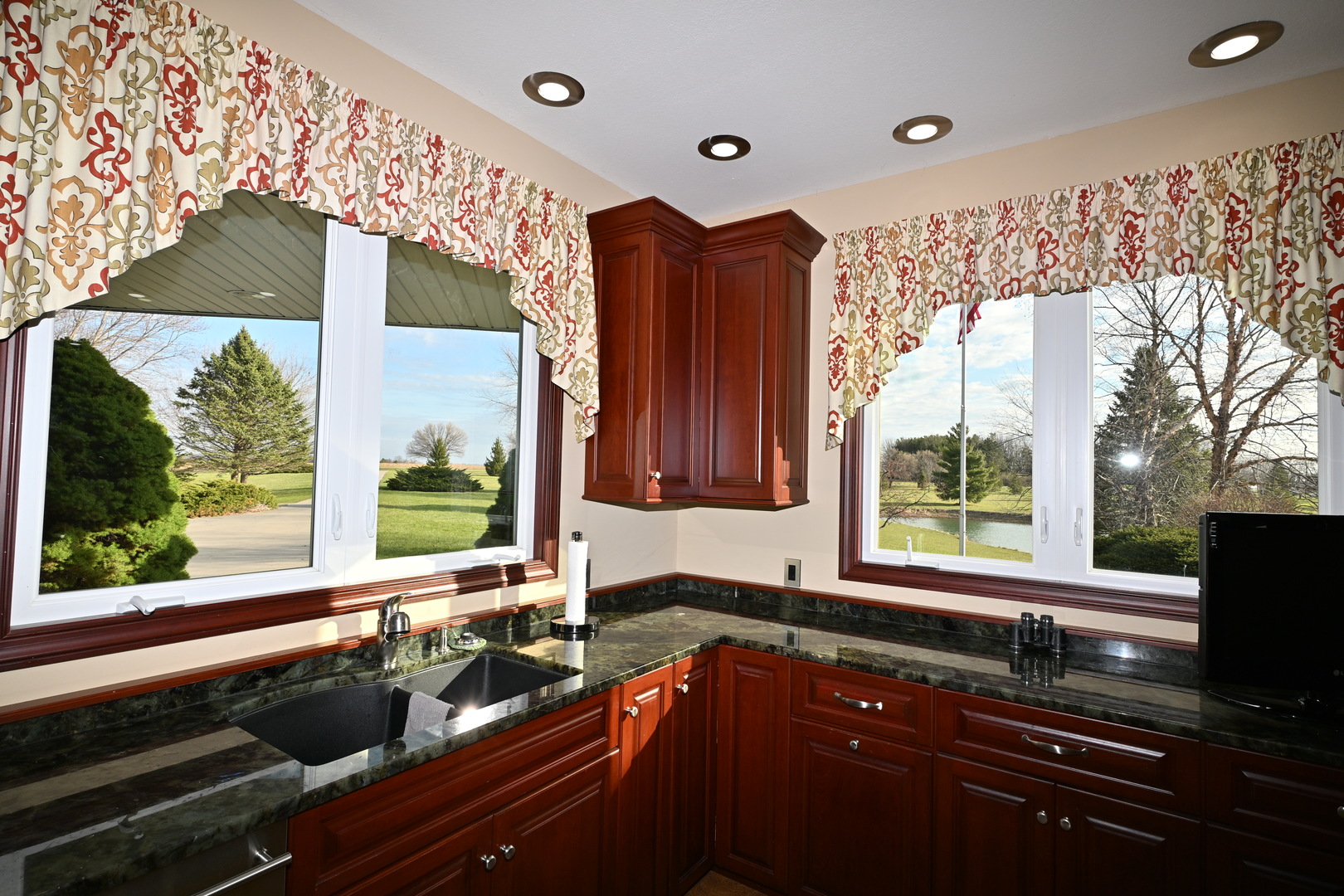 17539 E 2600 North Road, Lexington, IL 61753