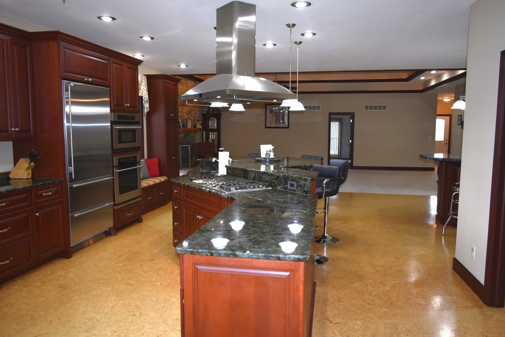 17539 E 2600 North Road, Lexington, IL 61753