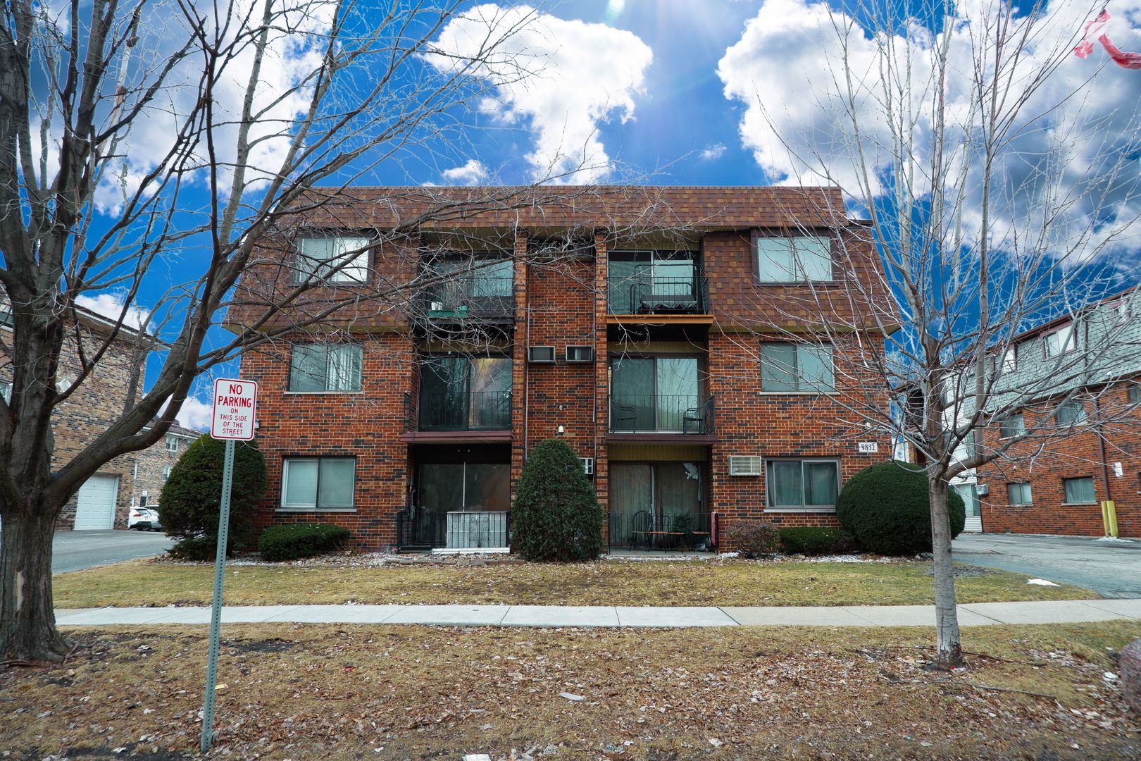 9832 Nottingham Avenue #10, Chicago Ridge, IL 60415