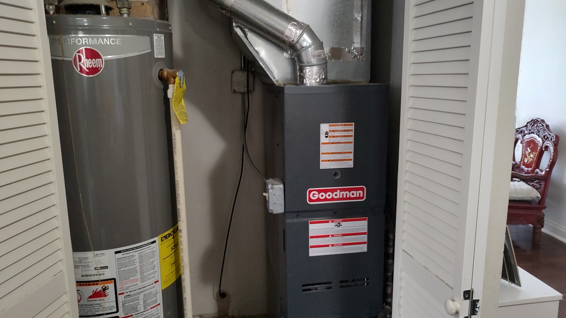 8312 N Milwaukee Avenue, Niles, IL 60714