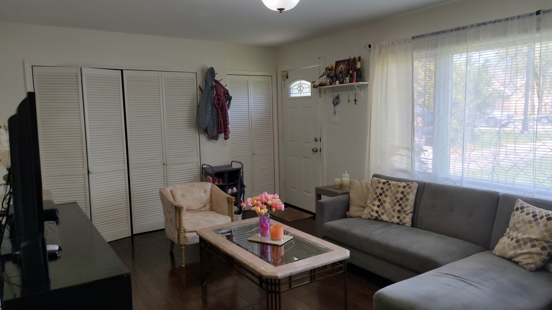 8312 N Milwaukee Avenue, Niles, IL 60714