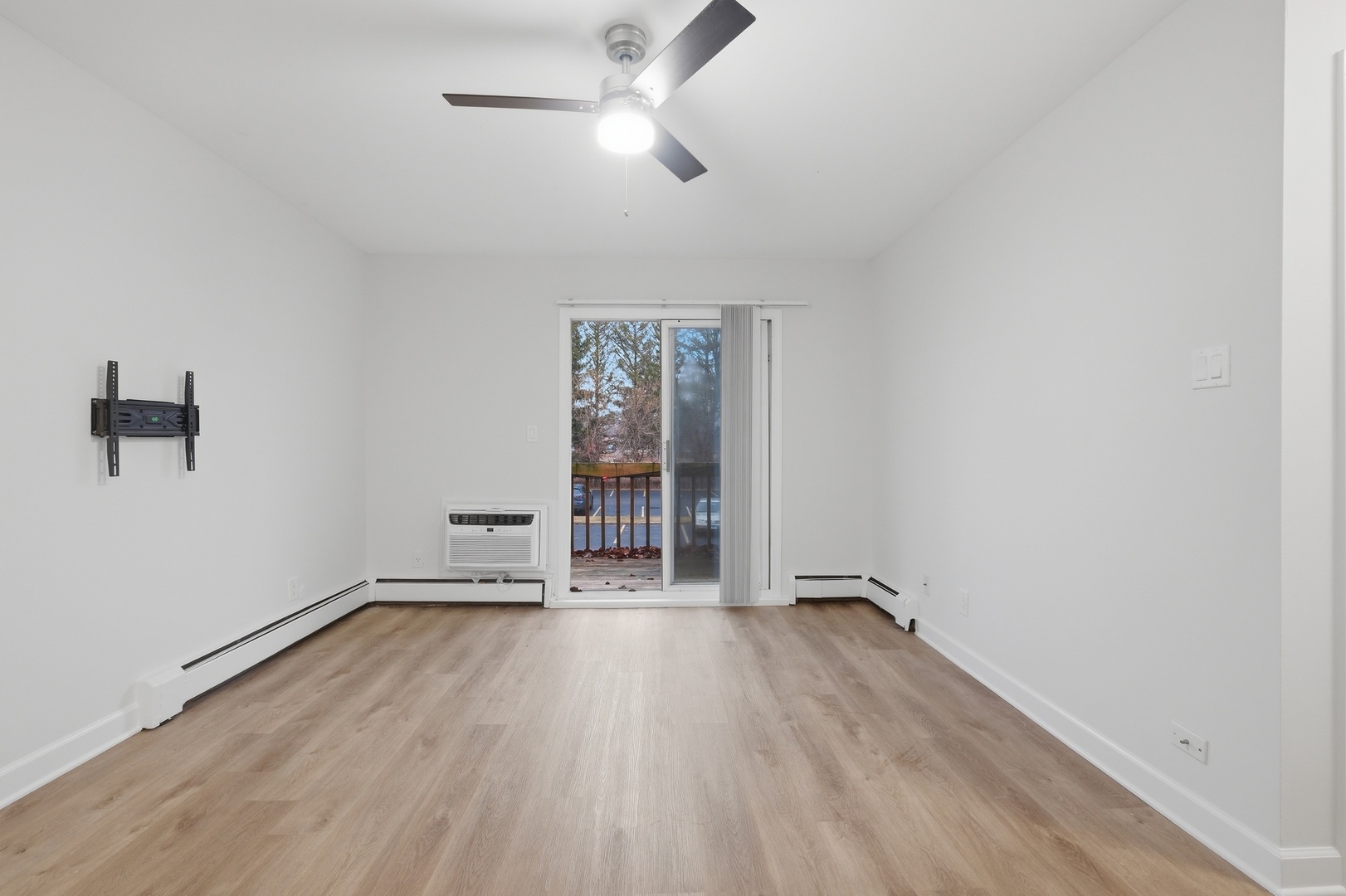 2300 Light Road #202, Oswego, IL 60543