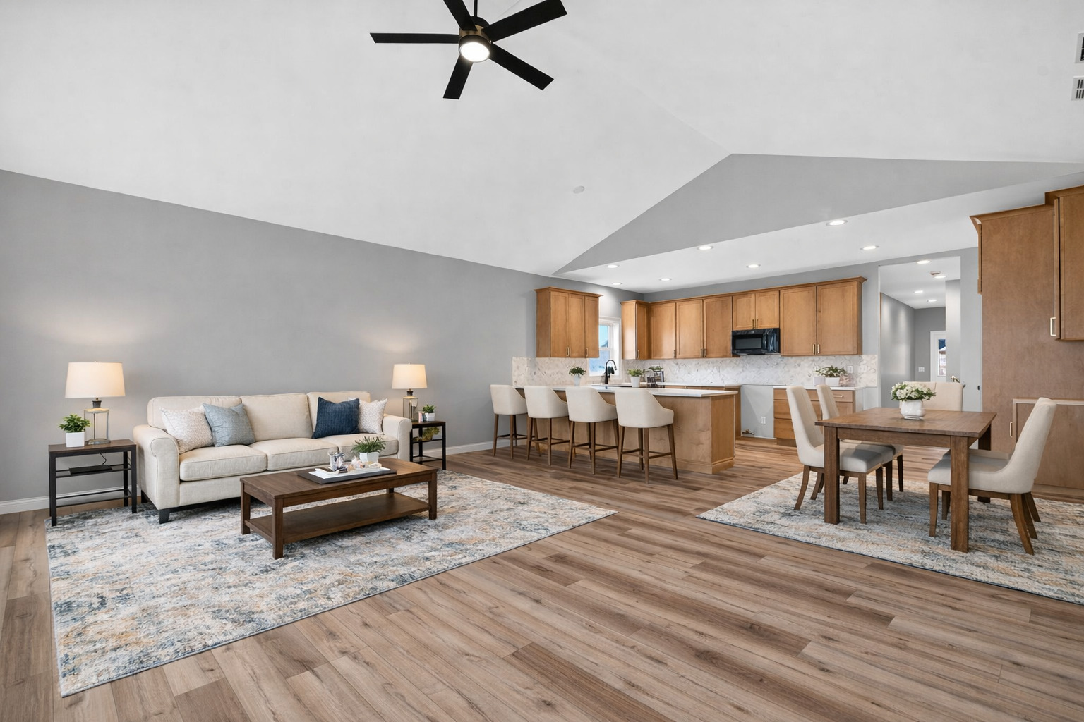 1175 S Farmstone Drive, Diamond, IL 60416