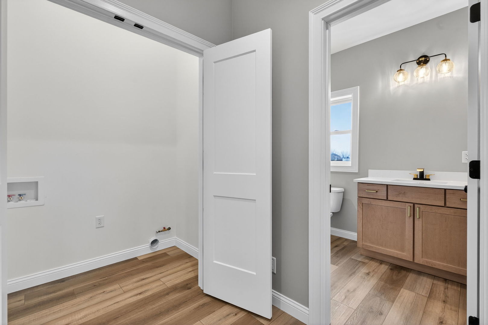 1175 S Farmstone Drive, Diamond, IL 60416