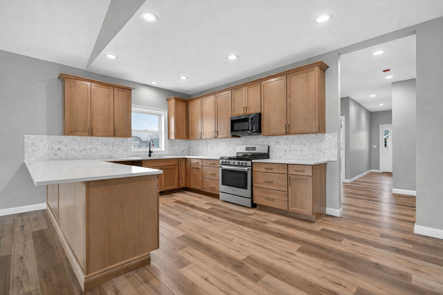 1175 S Farmstone Drive, Diamond, IL 60416