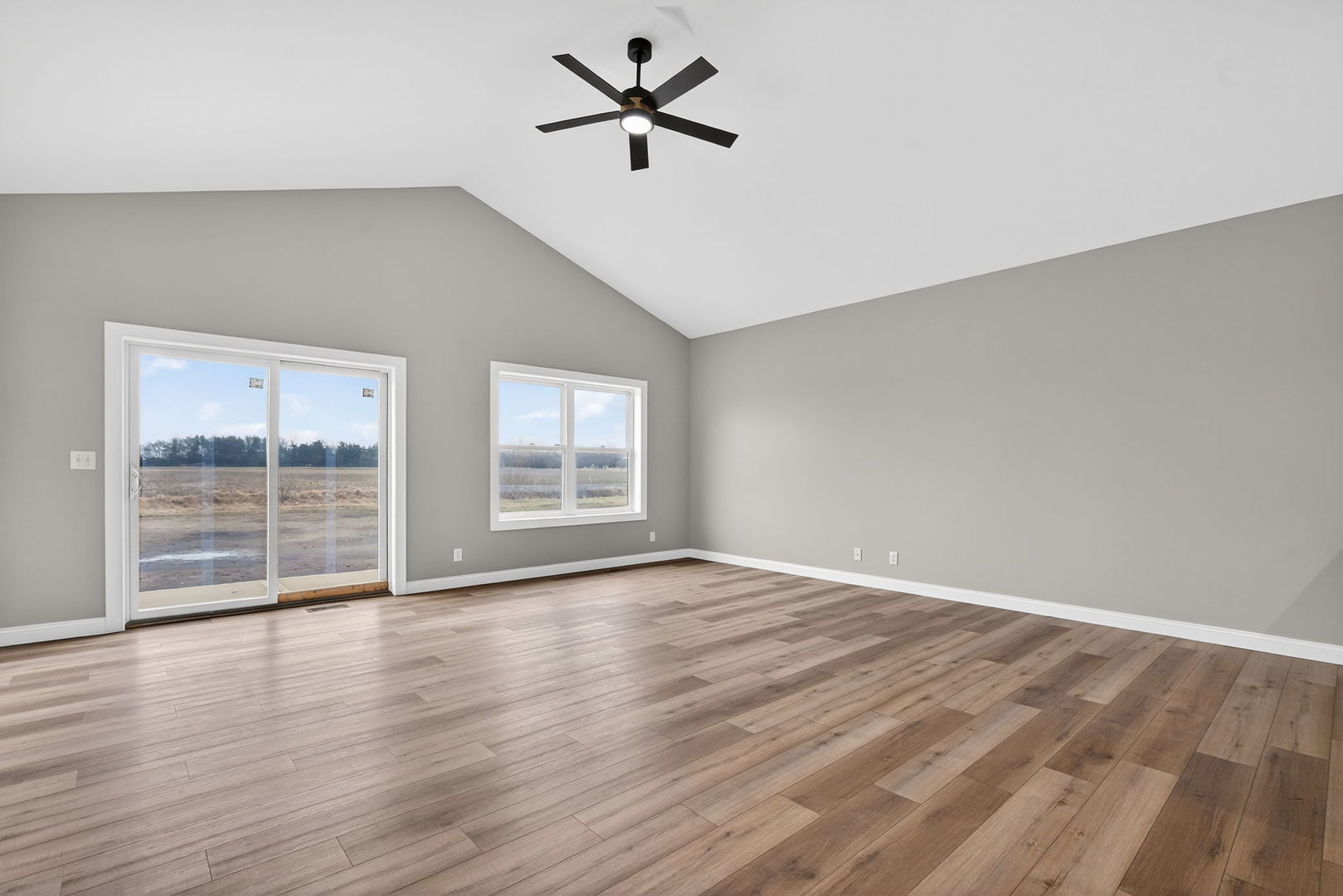 1175 S Farmstone Drive, Diamond, IL 60416