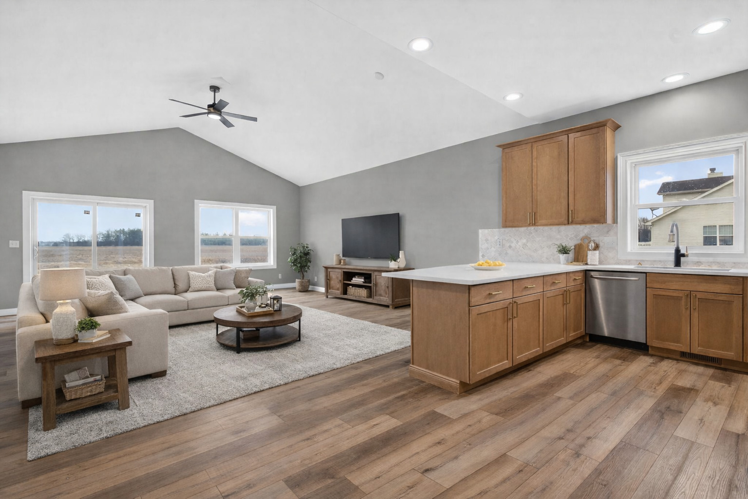 1175 S Farmstone Drive, Diamond, IL 60416