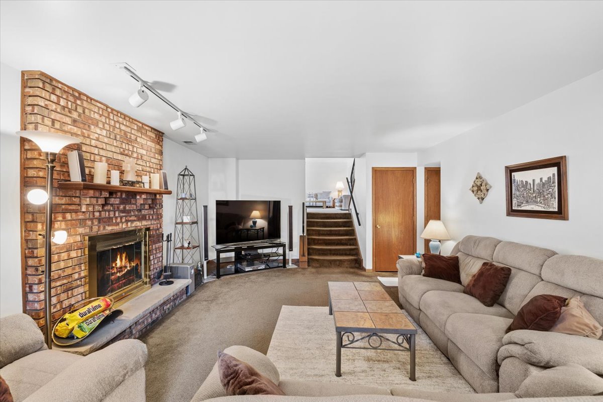 8845 Wheeler Drive, Orland Park, IL 60462