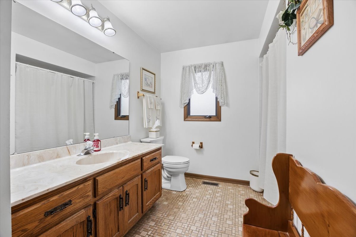 8845 Wheeler Drive, Orland Park, IL 60462