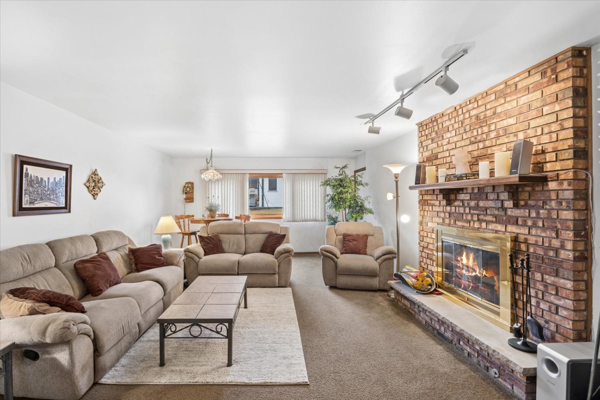 8845 Wheeler Drive, Orland Park, IL 60462