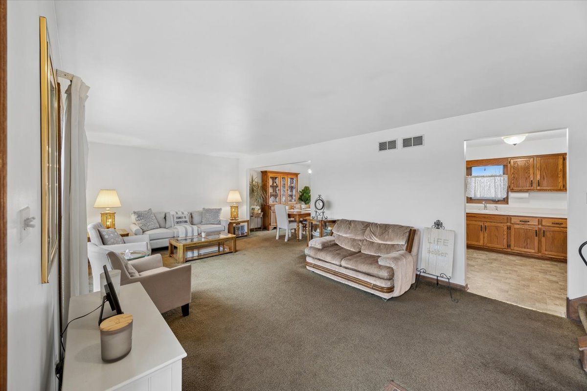 8845 Wheeler Drive, Orland Park, IL 60462