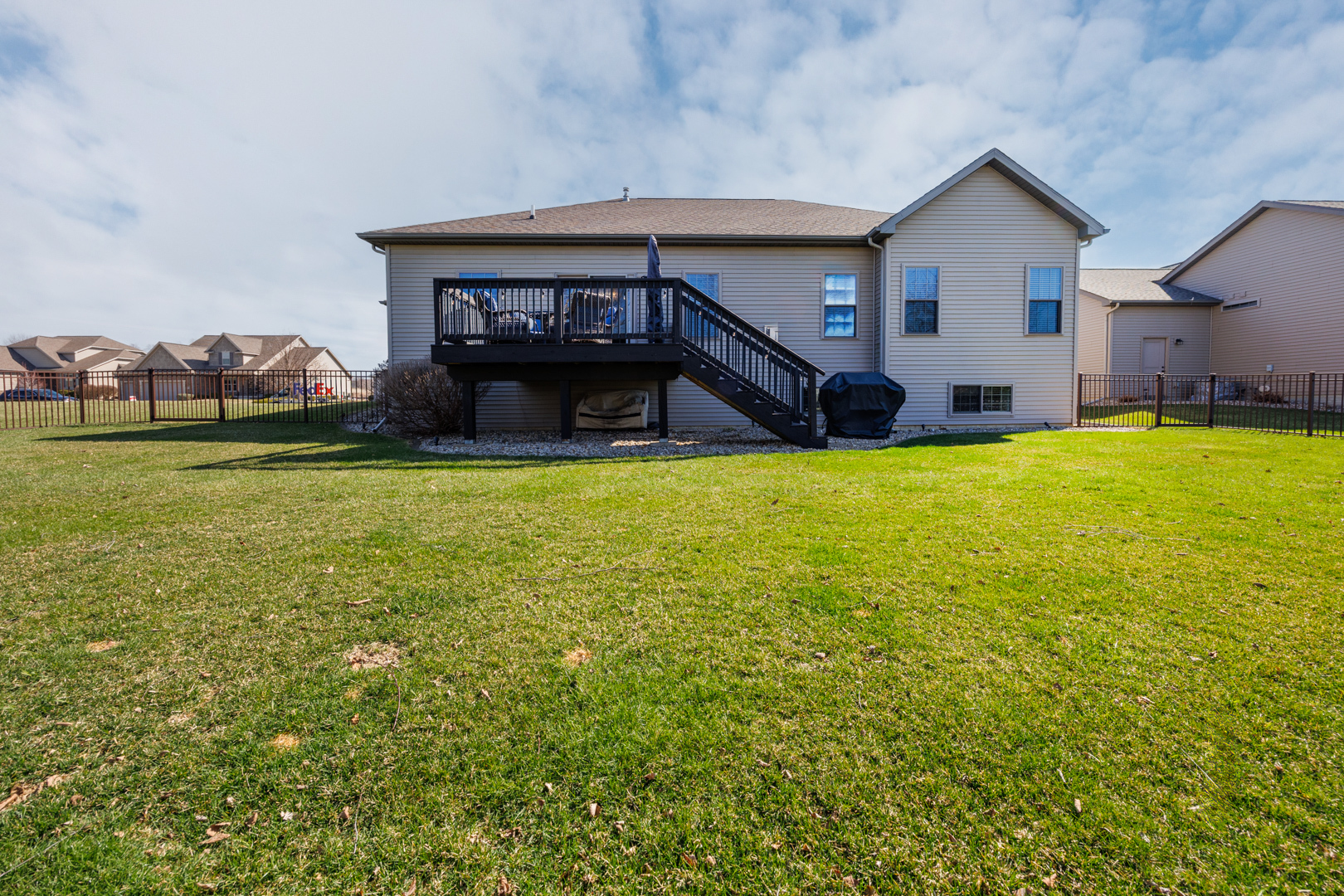 2709 Piney Run, Bloomington, IL 61705