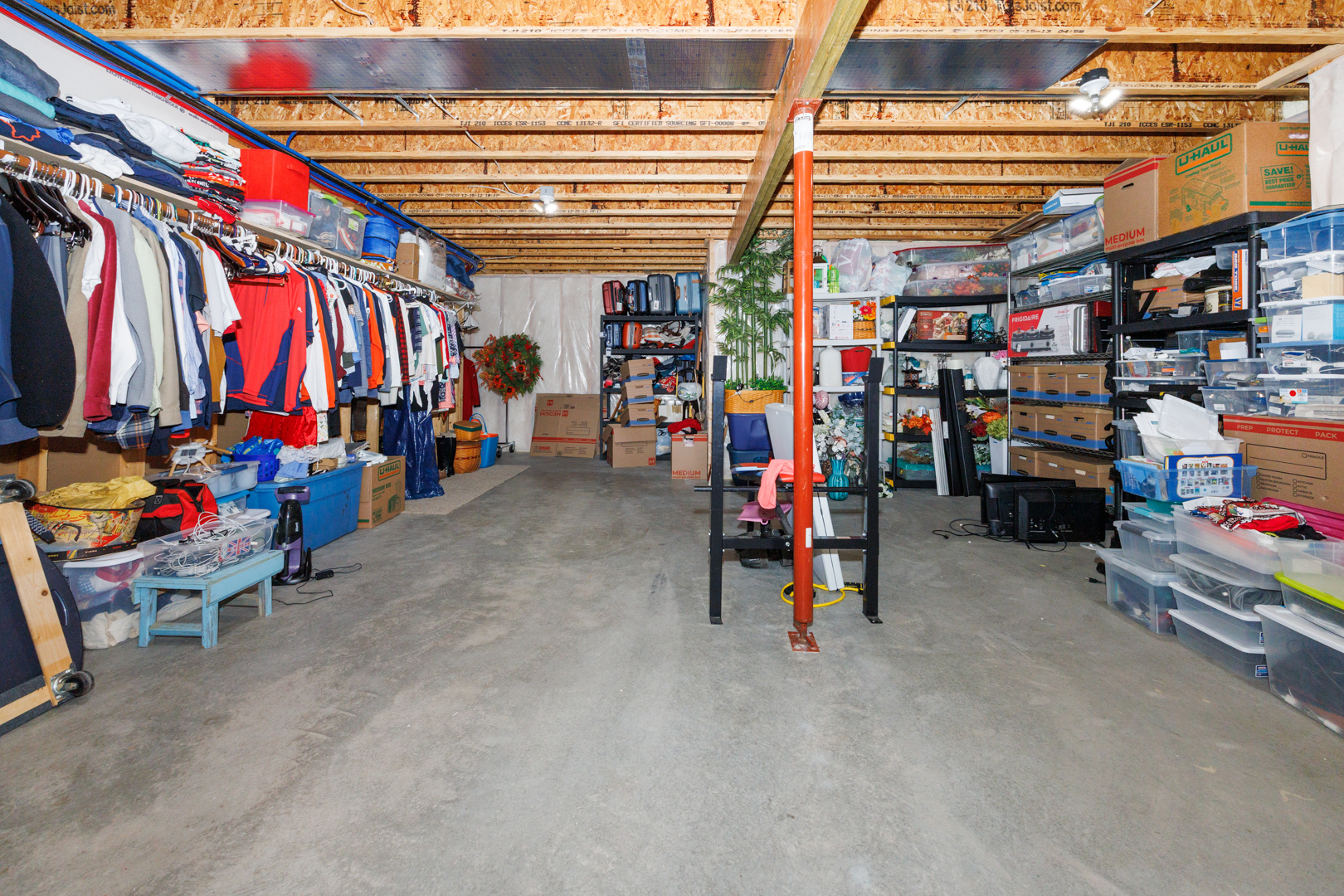 2709 Piney Run, Bloomington, IL 61705