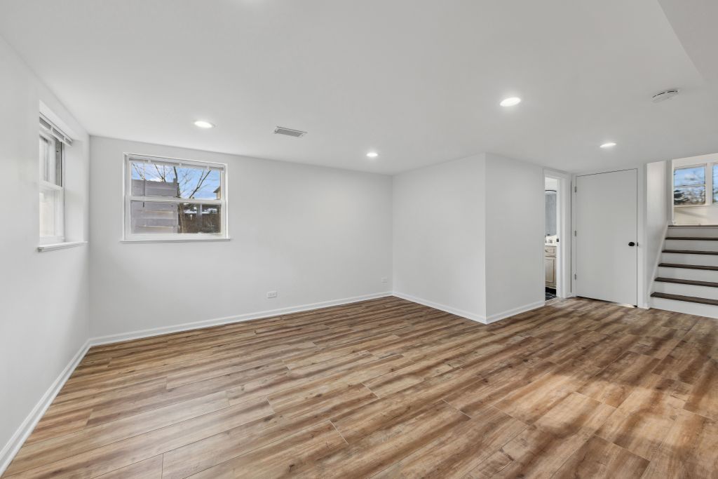 4647 Johnson Avenue, Western Springs, IL 60558