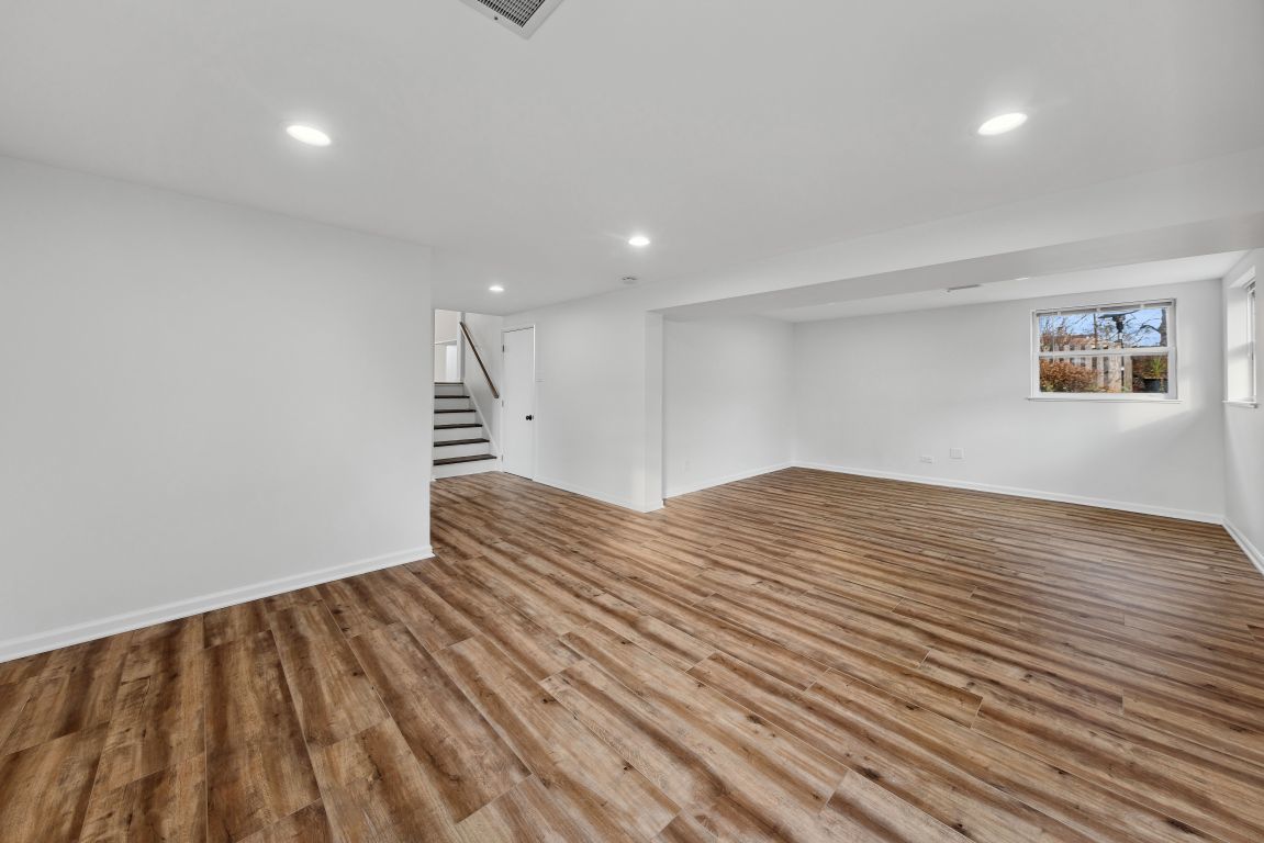 4647 Johnson Avenue, Western Springs, IL 60558