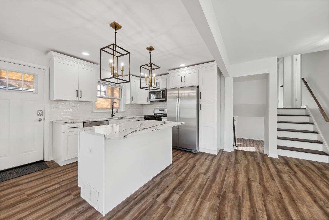 4647 Johnson Avenue, Western Springs, IL 60558